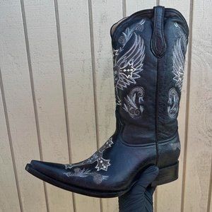 #85 Tenera Style Boot in Black Color with Cross Embroidery Details,Model 5B101
